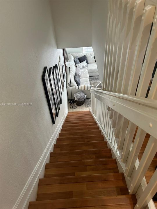 For Sale: $505,000 (3 beds, 3 baths, 1586 Square Feet)