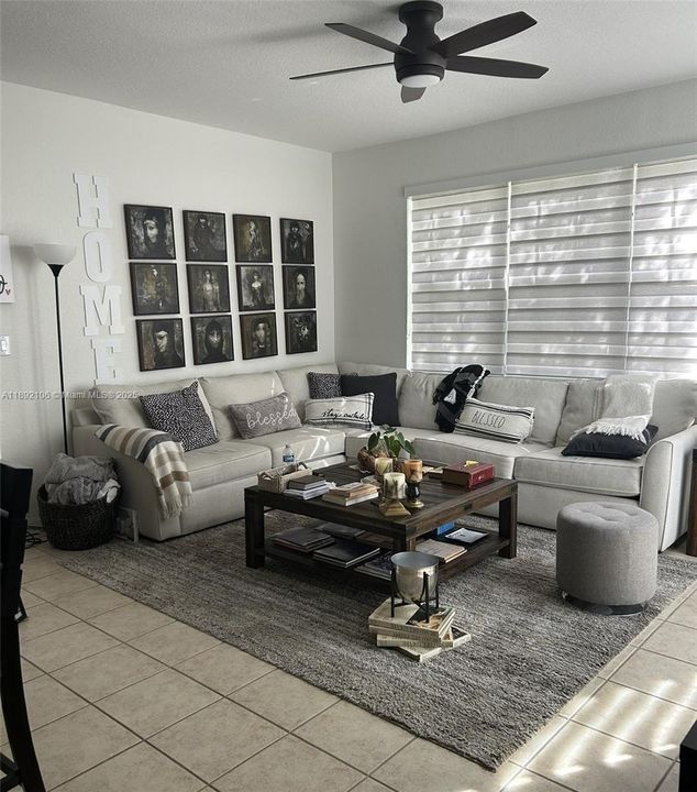 For Sale: $505,000 (3 beds, 3 baths, 1586 Square Feet)