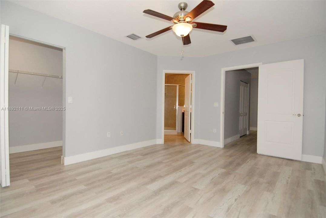 En Venta: $529,000 (3 camas, 2 baños, 1696 Pies cuadrados)