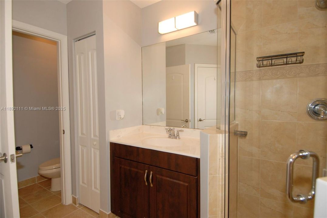 En Venta: $529,000 (3 camas, 2 baños, 1696 Pies cuadrados)