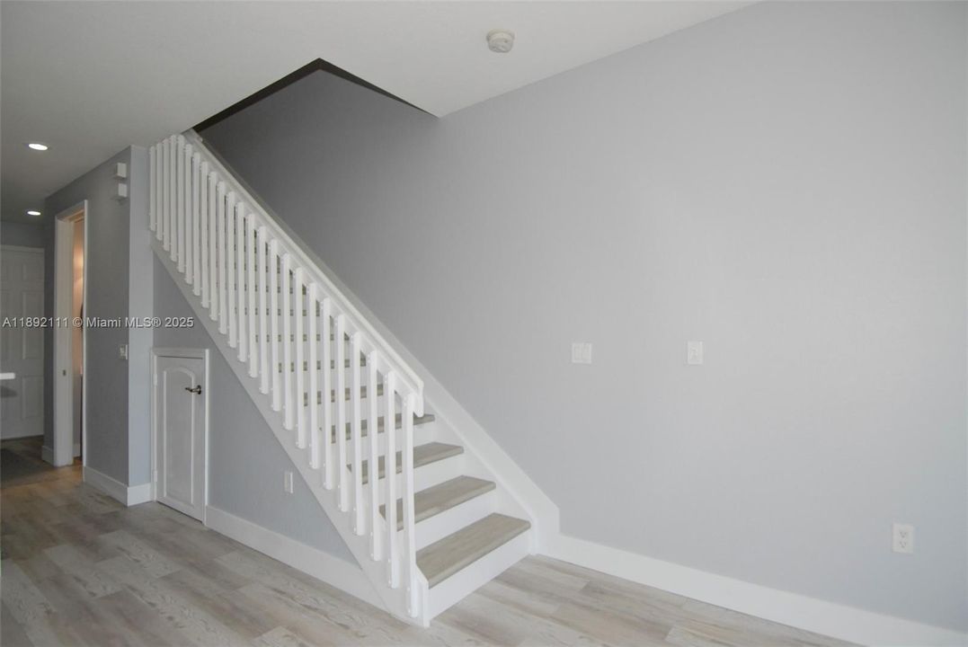 En Venta: $529,000 (3 camas, 2 baños, 1696 Pies cuadrados)