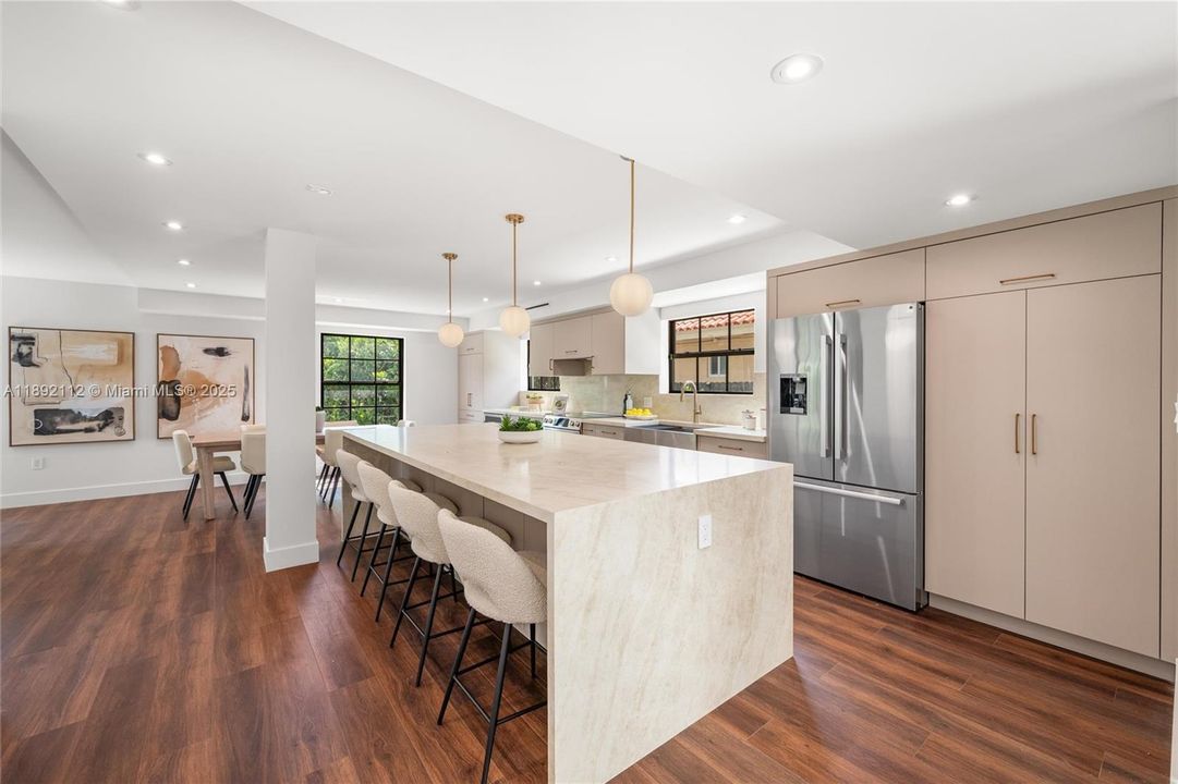 Active With Contract: $2,550,000 (4 beds, 3 baths, 2406 Square Feet)