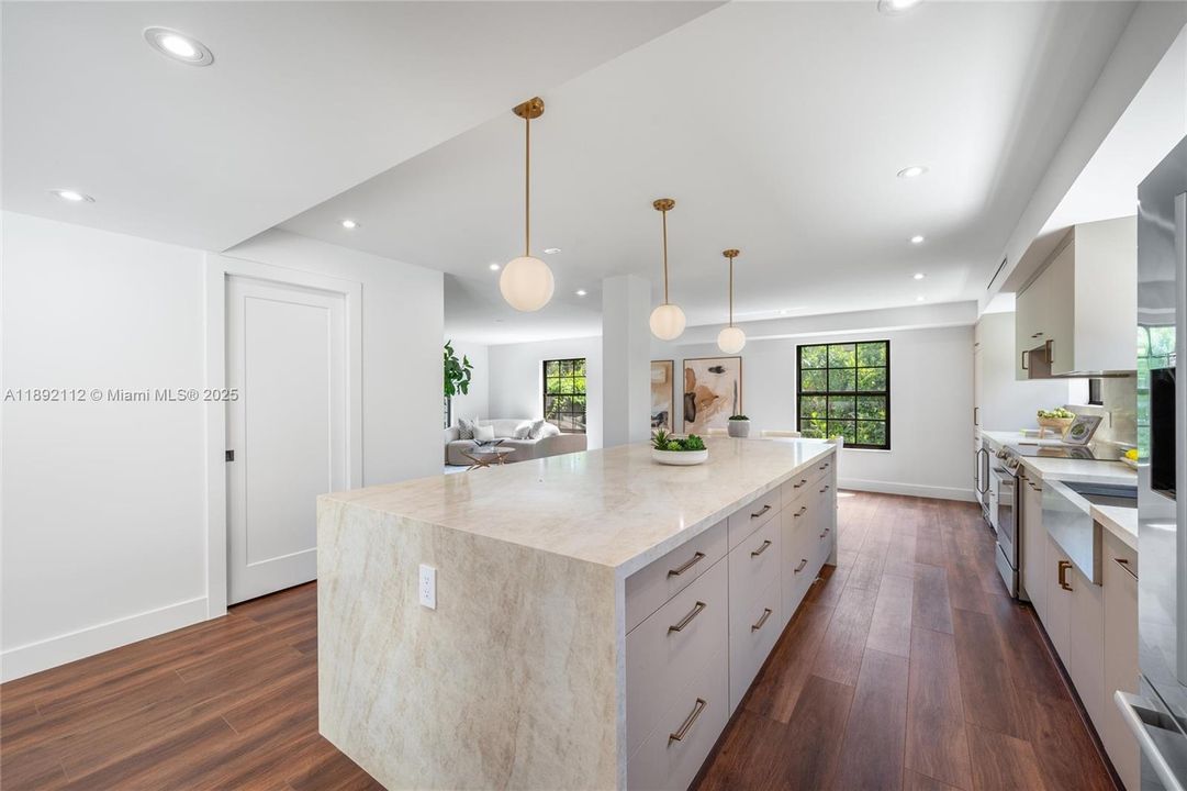 Active With Contract: $2,550,000 (4 beds, 3 baths, 2406 Square Feet)
