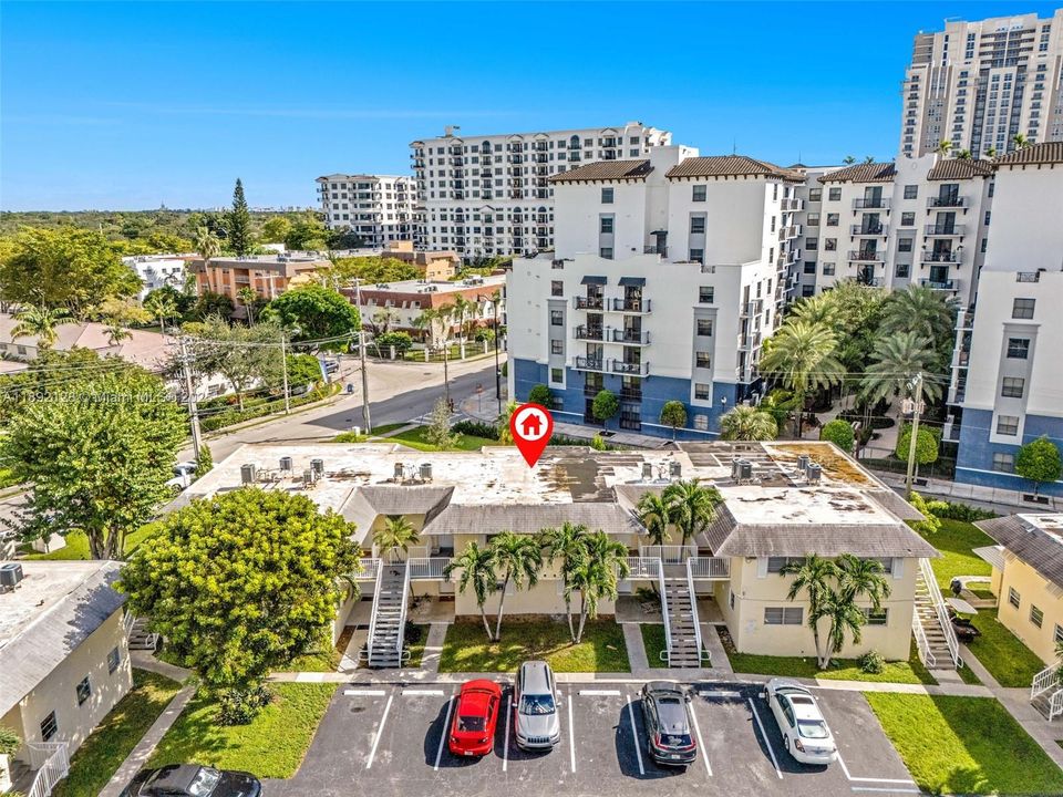 На продажу: $230,000 (2 спален, 2 ванн, 750 Квадратных фут)