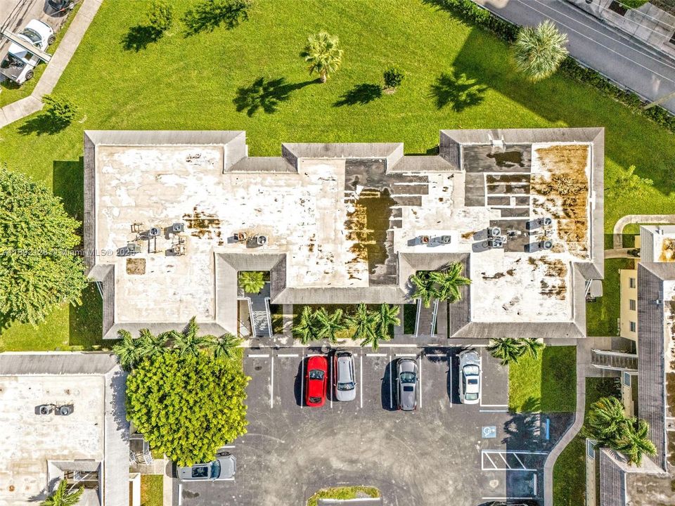 На продажу: $230,000 (2 спален, 2 ванн, 750 Квадратных фут)