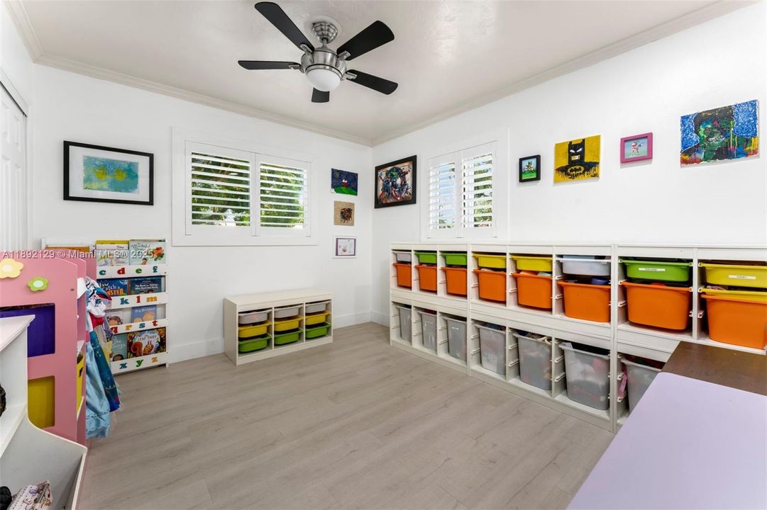 Active With Contract: $1,475,000 (4 beds, 3 baths, 2308 Square Feet)