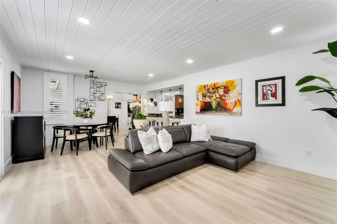 Active With Contract: $1,475,000 (4 beds, 3 baths, 2308 Square Feet)