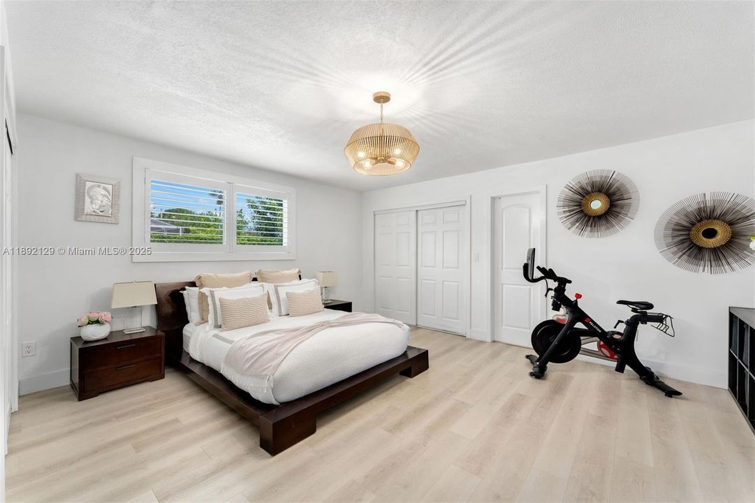 Active With Contract: $1,475,000 (4 beds, 3 baths, 2308 Square Feet)