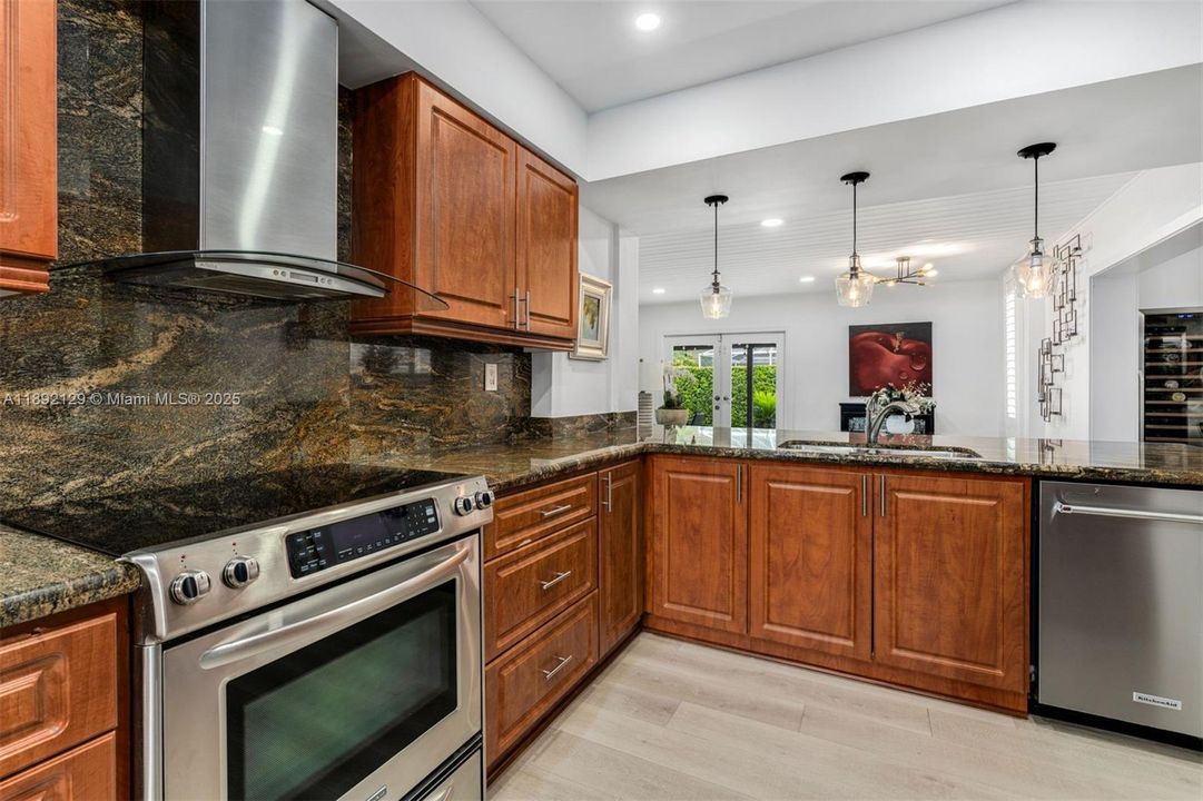 Active With Contract: $1,475,000 (4 beds, 3 baths, 2308 Square Feet)