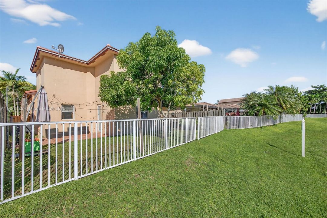 待售: $485,000 (3 贝兹, 2 浴室, 2450 平方英尺)