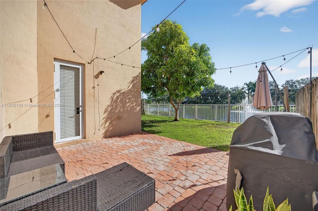 待售: $485,000 (3 贝兹, 2 浴室, 2450 平方英尺)