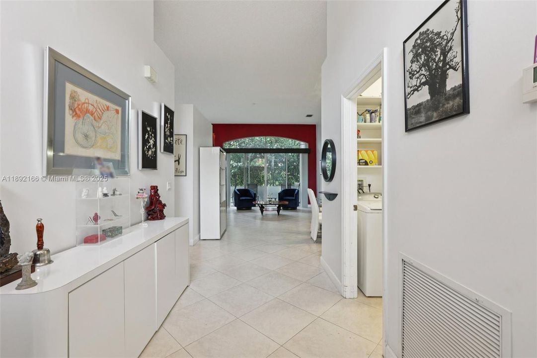 Active With Contract: $529,007 (3 beds, 2 baths, 1918 Square Feet)