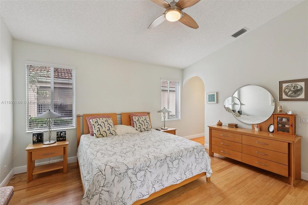 Active With Contract: $529,007 (3 beds, 2 baths, 1918 Square Feet)