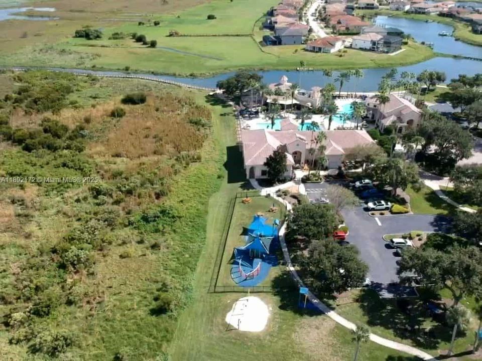 For Sale: $325,000 (4 beds, 2 baths, 2014 Square Feet)