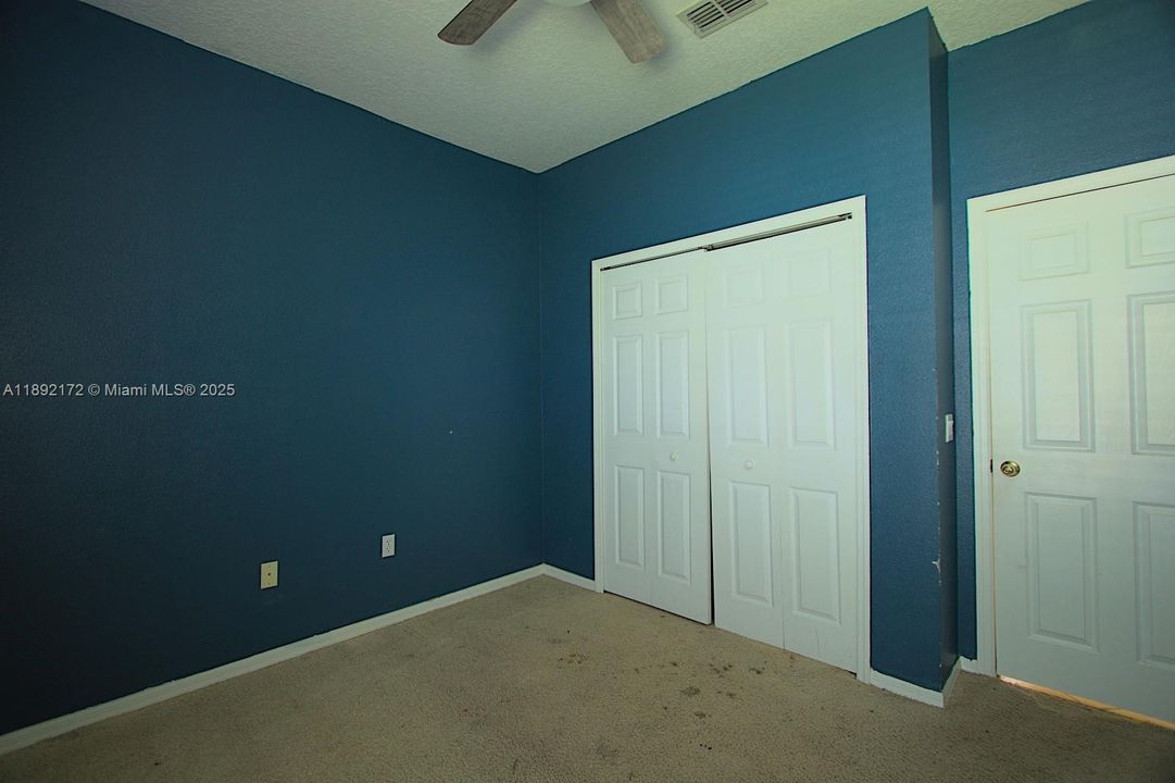 For Sale: $325,000 (4 beds, 2 baths, 2014 Square Feet)