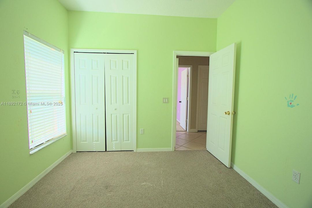 For Sale: $325,000 (4 beds, 2 baths, 2014 Square Feet)