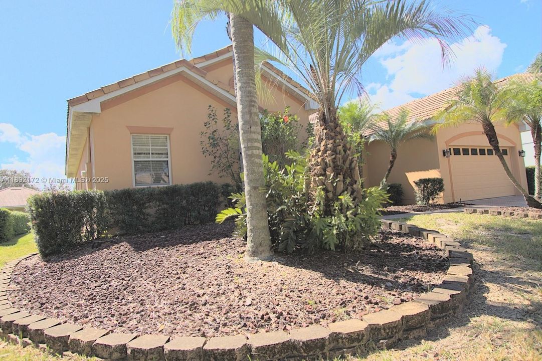 For Sale: $325,000 (4 beds, 2 baths, 2014 Square Feet)