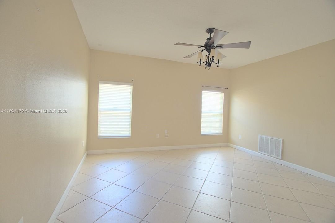 For Sale: $325,000 (4 beds, 2 baths, 2014 Square Feet)