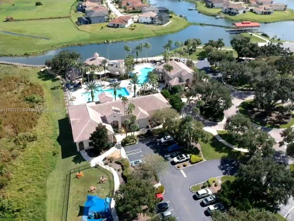 For Sale: $325,000 (4 beds, 2 baths, 2014 Square Feet)