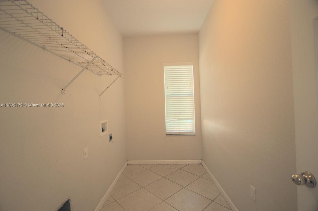 For Sale: $325,000 (4 beds, 2 baths, 2014 Square Feet)