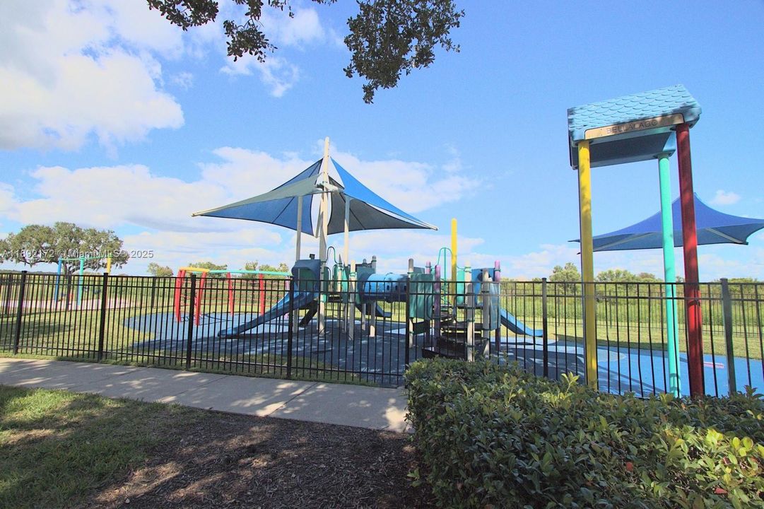 For Sale: $325,000 (4 beds, 2 baths, 2014 Square Feet)