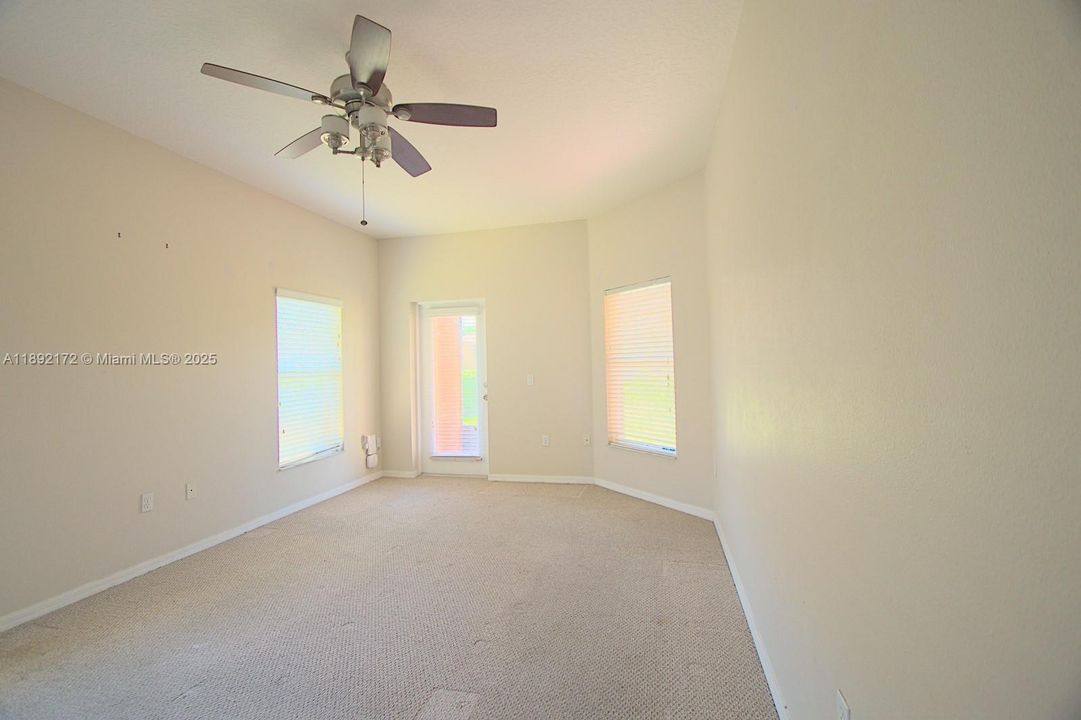 For Sale: $325,000 (4 beds, 2 baths, 2014 Square Feet)