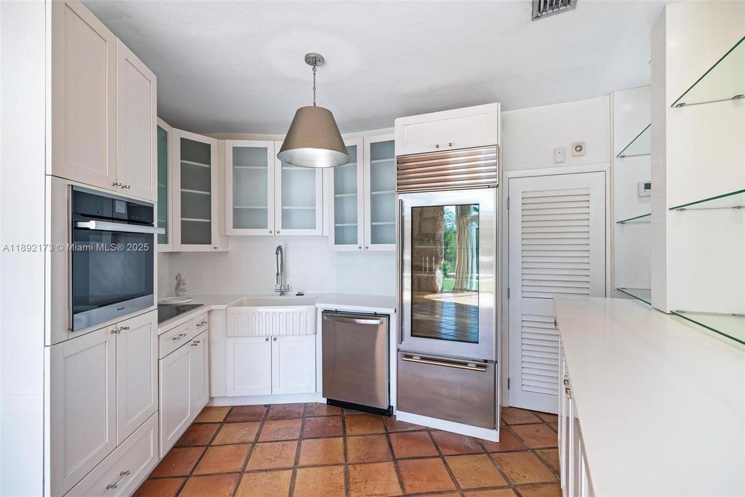 For Sale: $5,450,000 (4 beds, 4 baths, 3899 Square Feet)