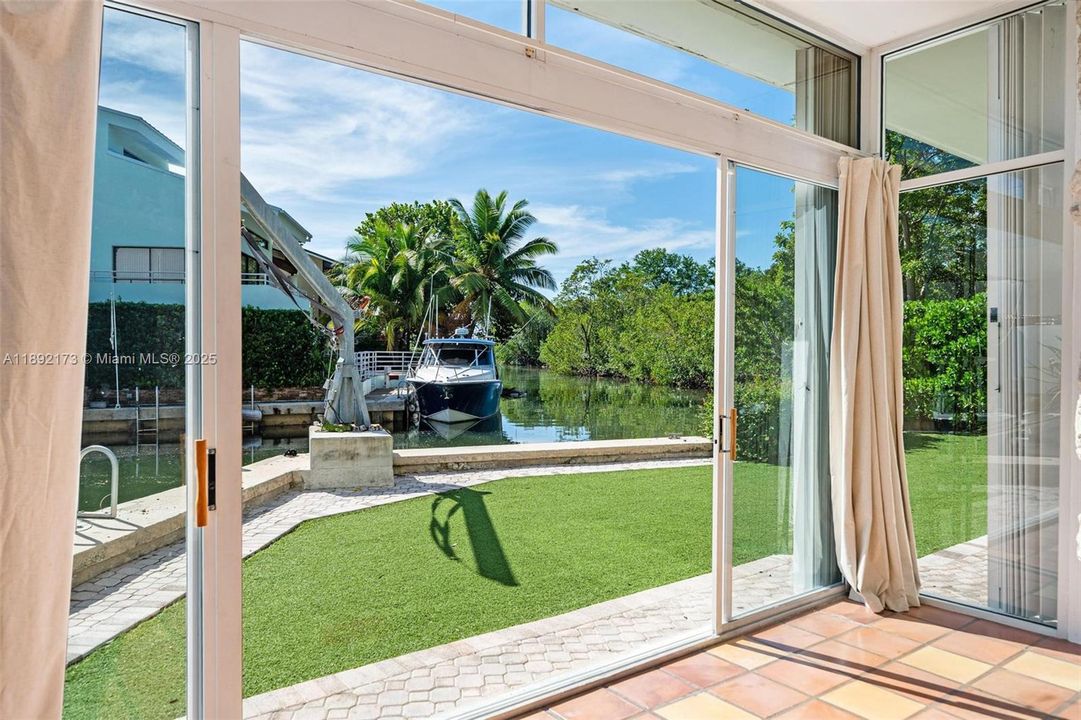 For Sale: $5,450,000 (4 beds, 4 baths, 3899 Square Feet)