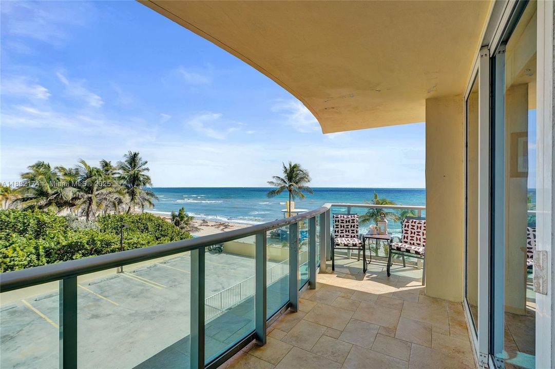 Active With Contract: $5,500 (2 beds, 2 baths, 1198 Square Feet)