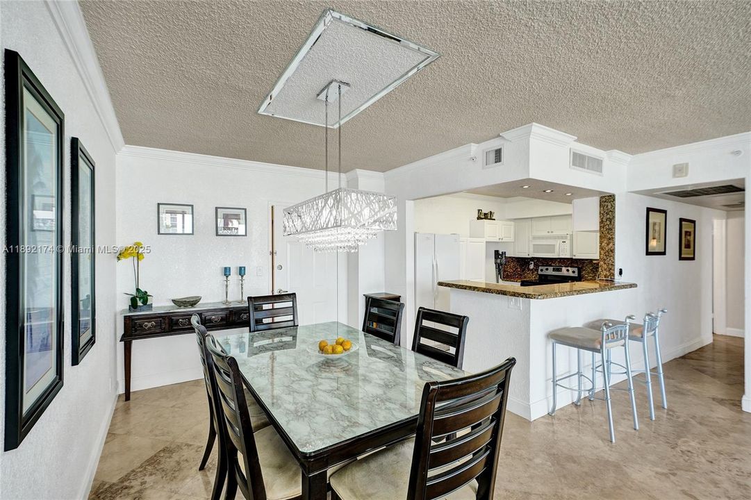 Active With Contract: $5,500 (2 beds, 2 baths, 1198 Square Feet)