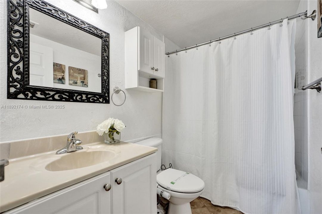 Active With Contract: $5,500 (2 beds, 2 baths, 1198 Square Feet)