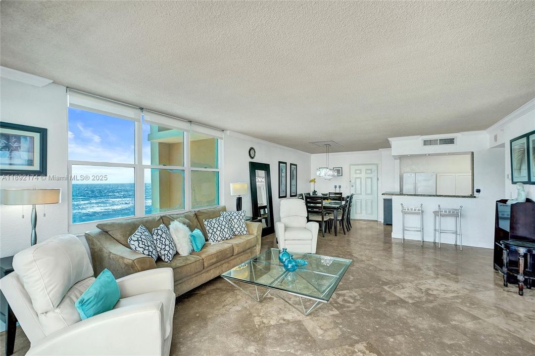 Active With Contract: $5,500 (2 beds, 2 baths, 1198 Square Feet)