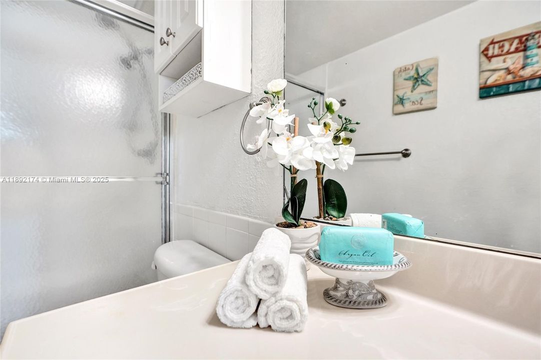 Active With Contract: $5,500 (2 beds, 2 baths, 1198 Square Feet)