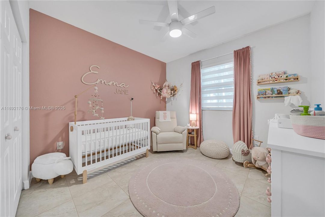 Active With Contract: $435,000 (3 beds, 2 baths, 1270 Square Feet)