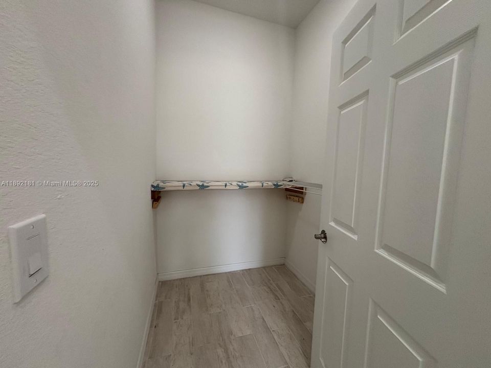 最近租的: $2,200 (4 贝兹, 2 浴室, 0 平方英尺)