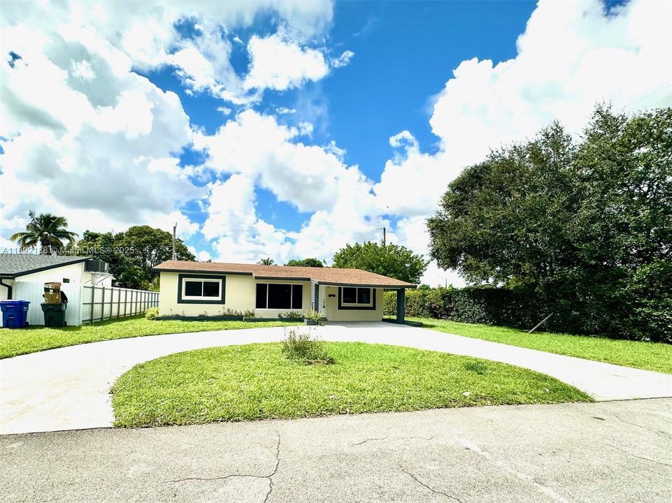 Activo con contrato: $499,000 (3 camas, 2 baños, 1204 Pies cuadrados)