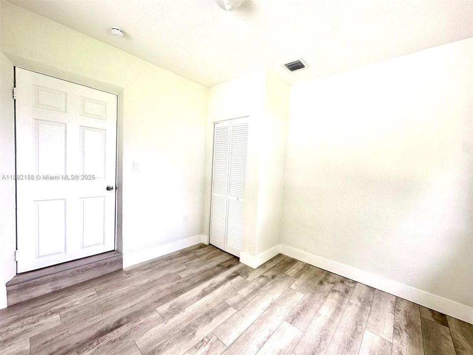 Activo con contrato: $499,000 (3 camas, 2 baños, 1204 Pies cuadrados)