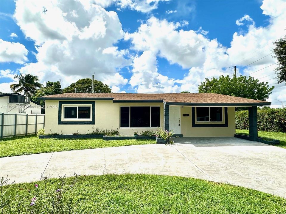 Activo con contrato: $499,000 (3 camas, 2 baños, 1204 Pies cuadrados)