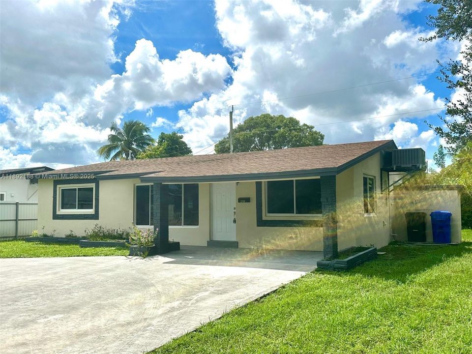 Activo con contrato: $499,000 (3 camas, 2 baños, 1204 Pies cuadrados)