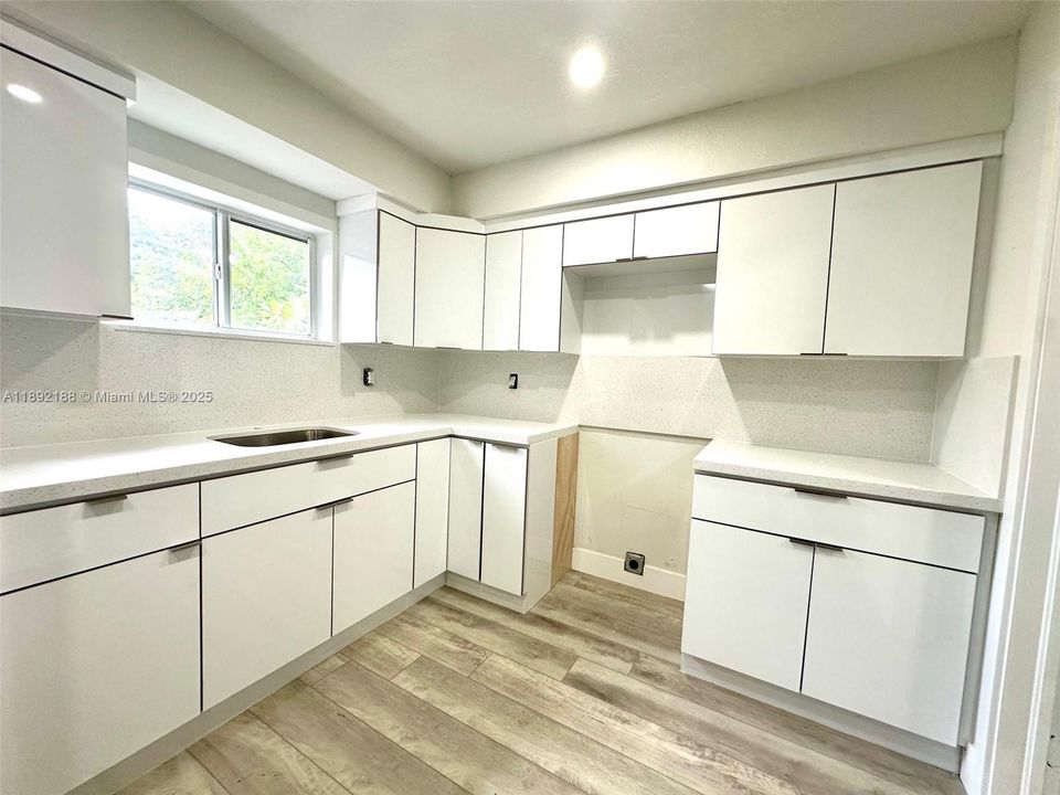 Activo con contrato: $499,000 (3 camas, 2 baños, 1204 Pies cuadrados)