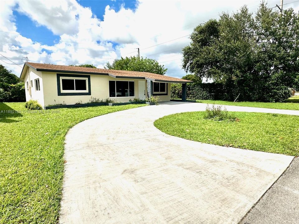 Activo con contrato: $499,000 (3 camas, 2 baños, 1204 Pies cuadrados)