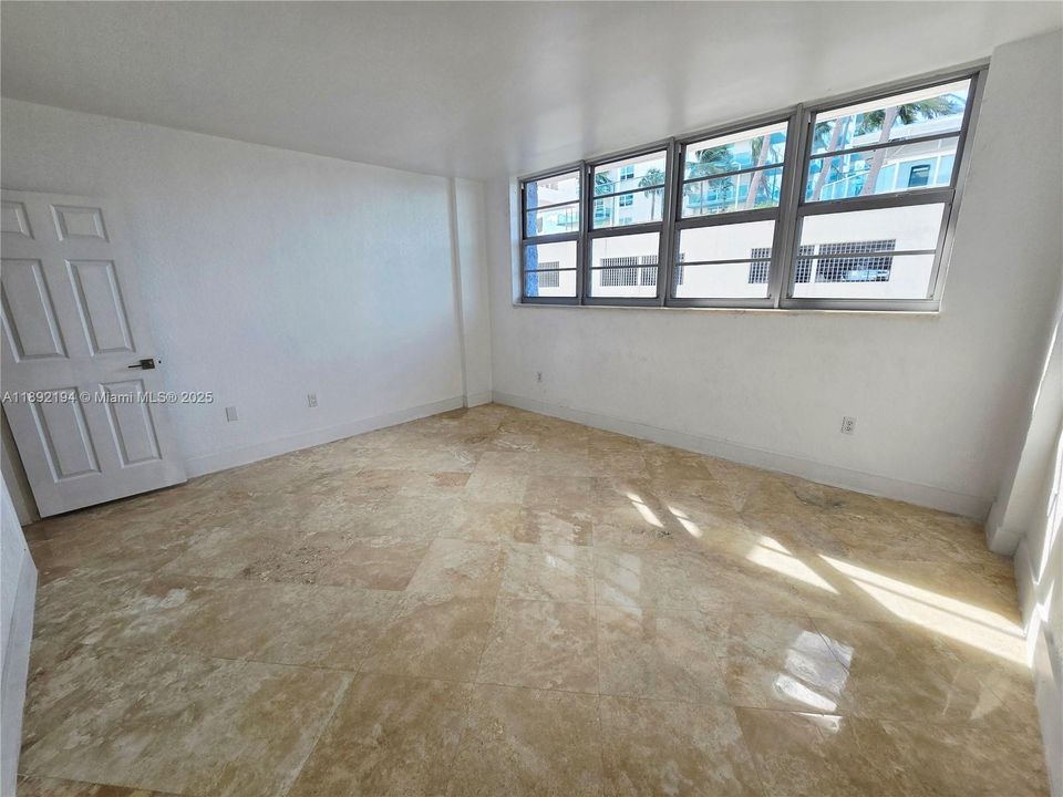 Recently Rented: $2,900 (1 beds, 1 baths, 850 Square Feet)