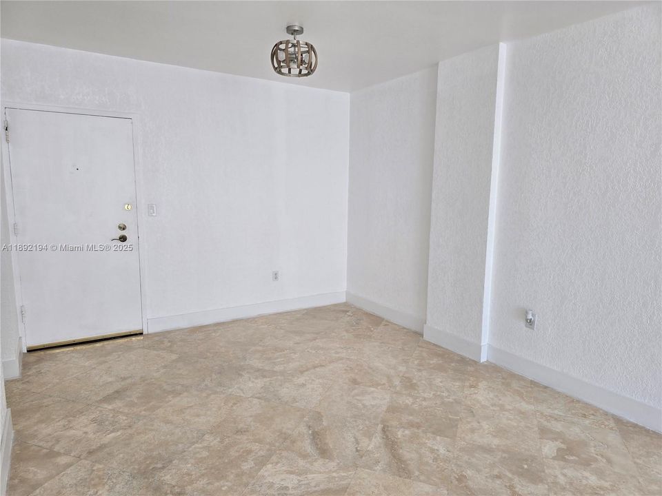 Recently Rented: $2,900 (1 beds, 1 baths, 850 Square Feet)