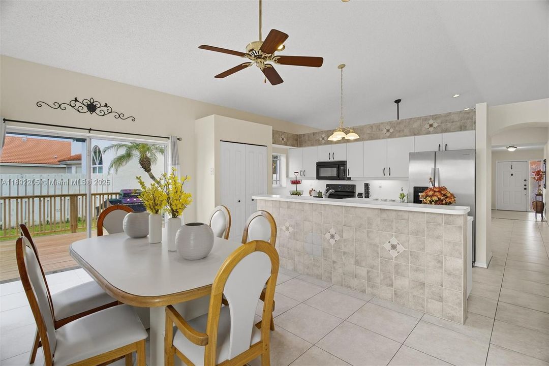 Active With Contract: $599,000 (3 beds, 2 baths, 1727 Square Feet)