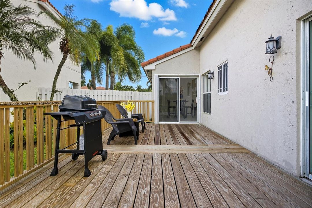 Active With Contract: $599,000 (3 beds, 2 baths, 1727 Square Feet)