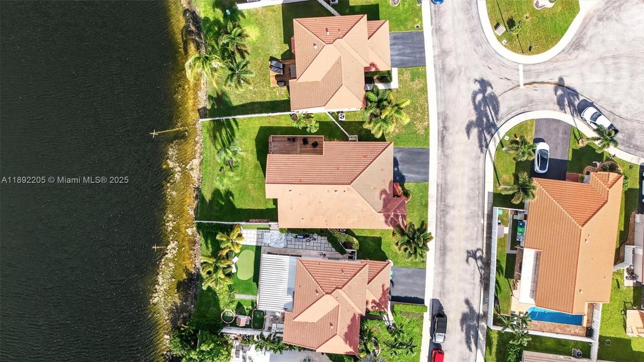 Active With Contract: $599,000 (3 beds, 2 baths, 1727 Square Feet)