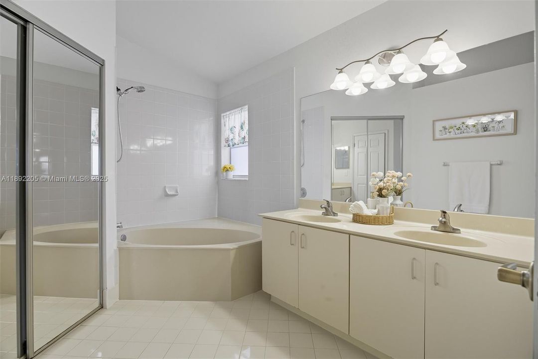 Active With Contract: $599,000 (3 beds, 2 baths, 1727 Square Feet)