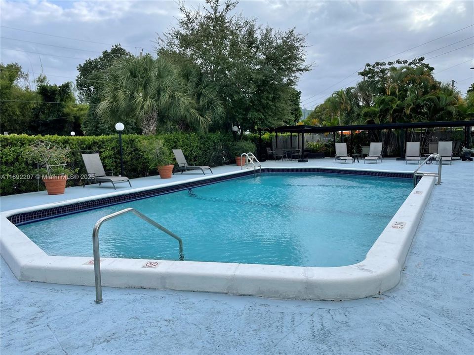 Недавно арендовано: $2,300 (2 спален, 2 ванн, 1020 Квадратных фут)