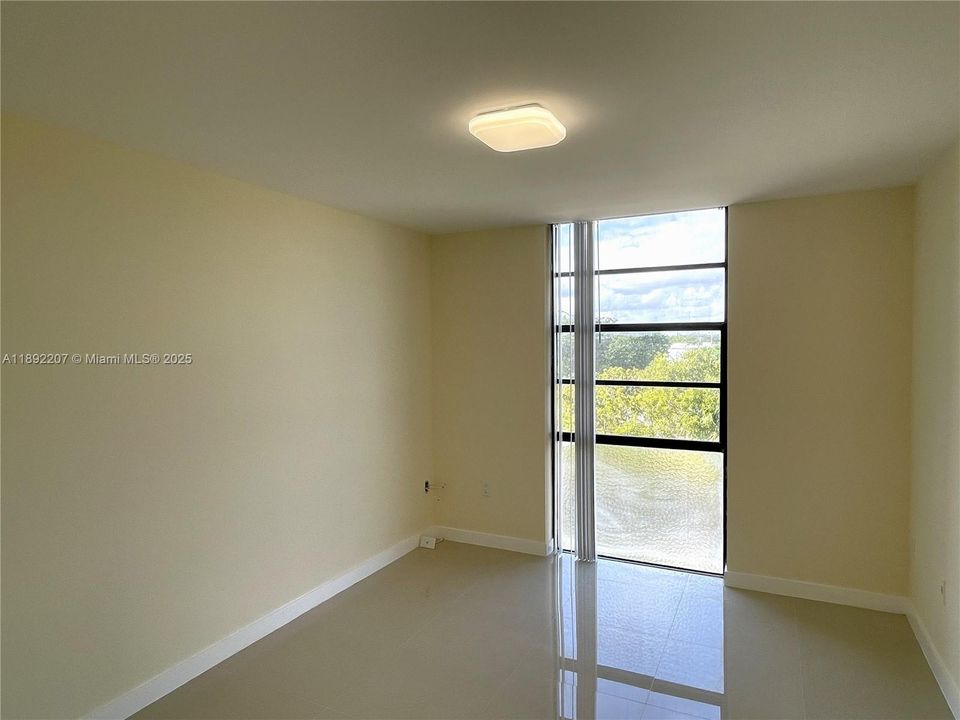 Недавно арендовано: $2,300 (2 спален, 2 ванн, 1020 Квадратных фут)