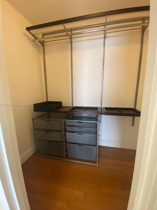 En Venta: $699,000 (2 camas, 1 baños, 660 Pies cuadrados)